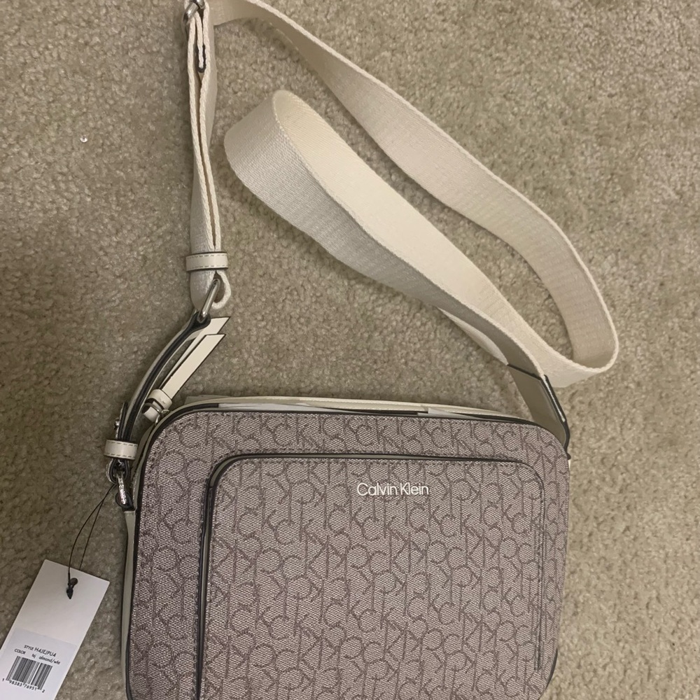 Calvin Klein Beige and White Crossbody Bag - Picture 3 of 9